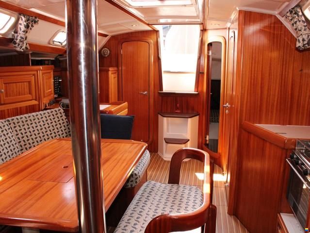 Dufour 38 Classic