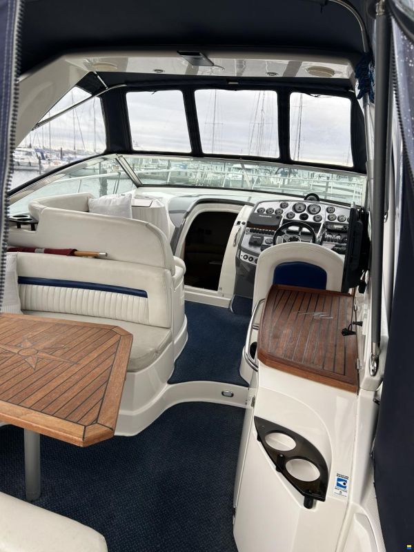 Monterey 375 Sport Yacht