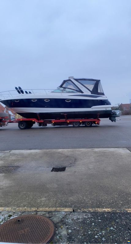 Monterey 375 Sport Yacht