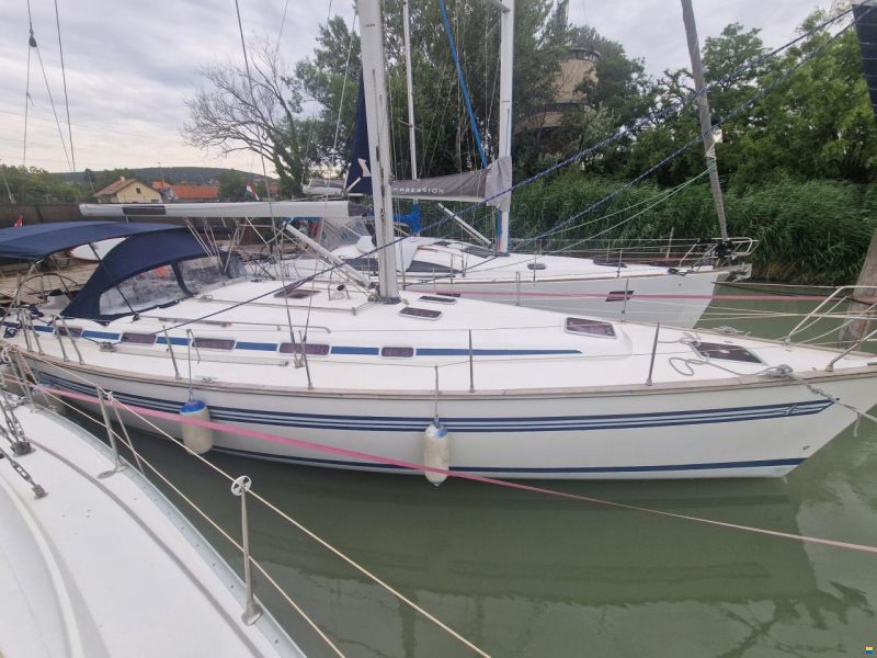 Bavaria 44
