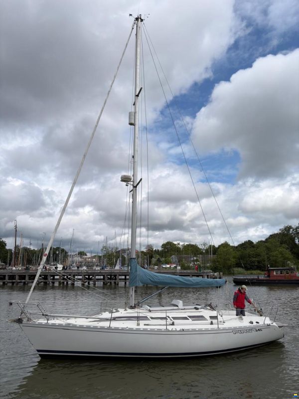 Beneteau First 345