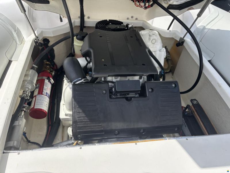 Pirelli J29 Jet Tender