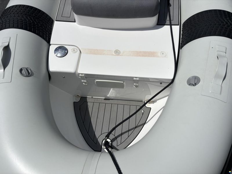 Pirelli J29 Jet Tender
