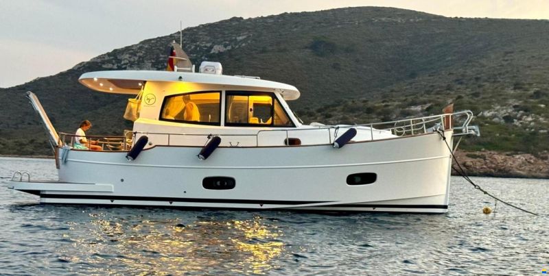 Sasga Yachts Menorquin 34