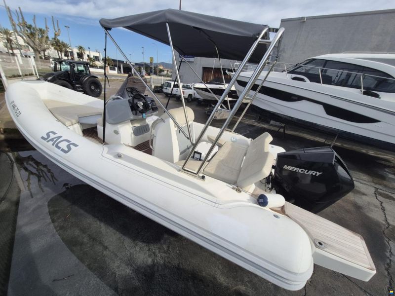 SACS Strider 700