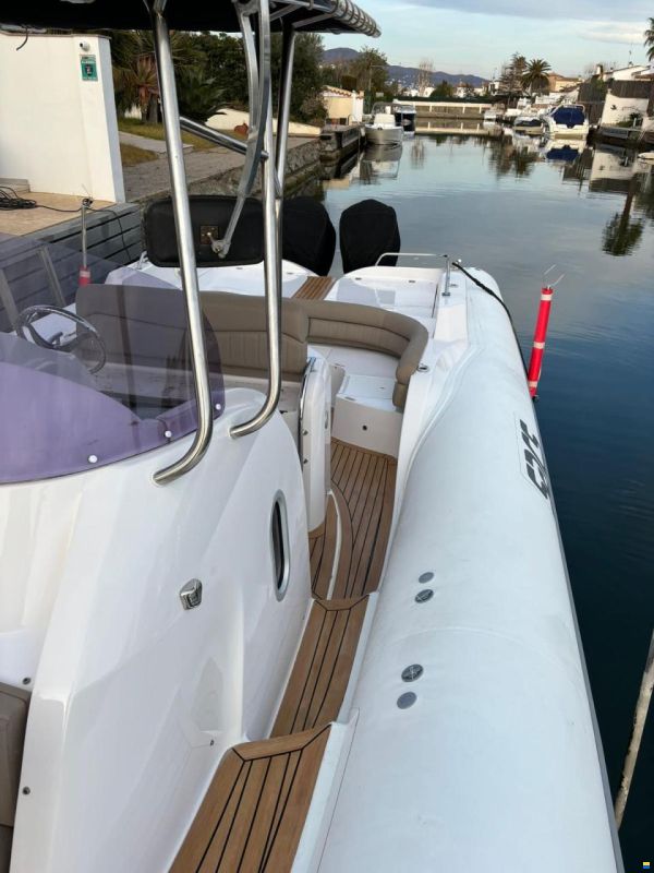 SACS Stratos 12