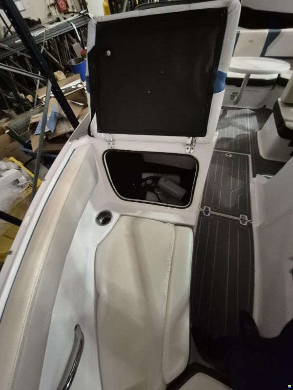 Regal 2000 ESX