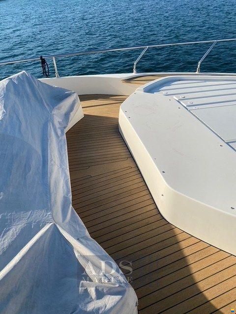 Ferretti 550