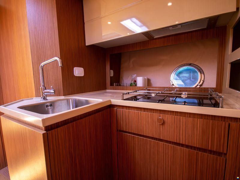 Azimut Atlantis 50