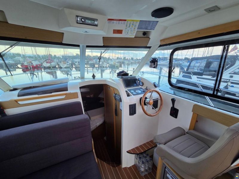 Jeanneau Merry Fisher 815
