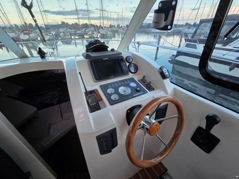 Jeanneau Merry Fisher 815
