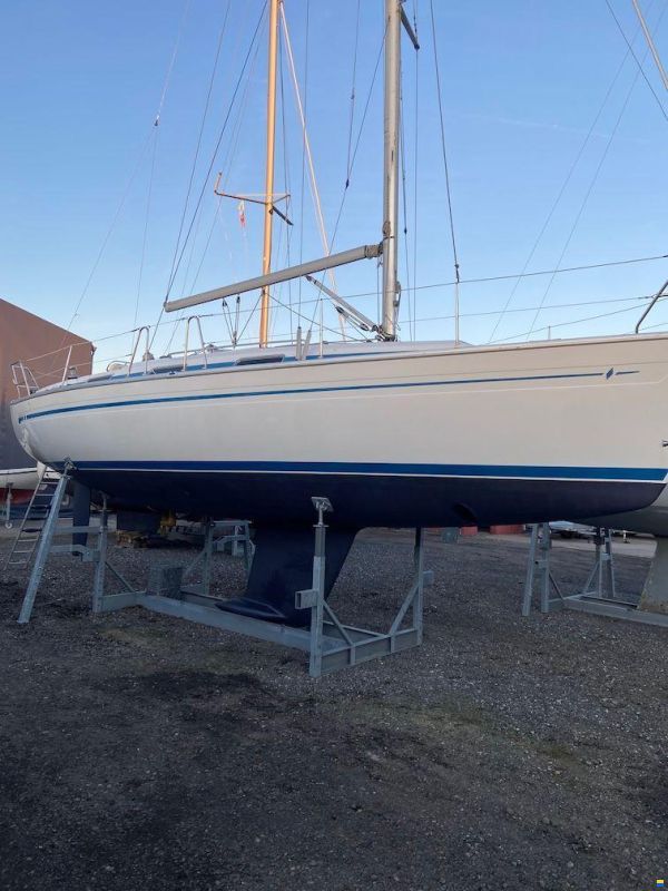 Bavaria 37.3