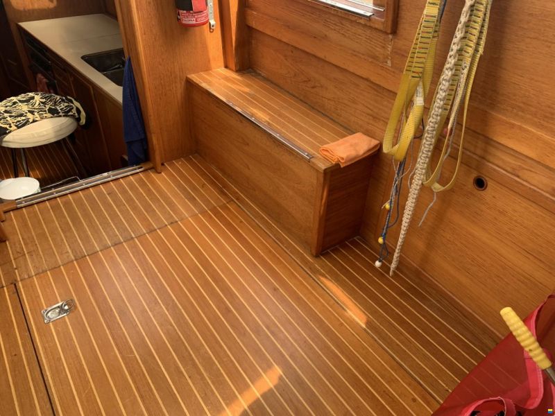 Nauticat 33