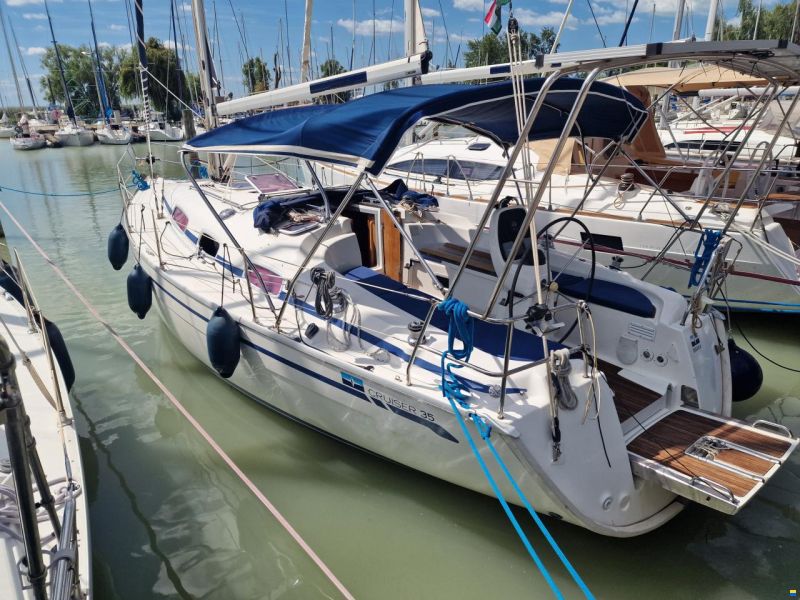 Bavaria 35