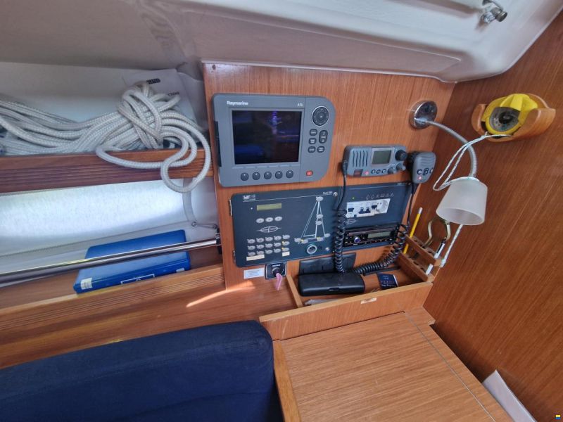 Bavaria 35