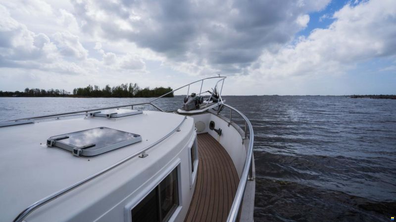 American Marine 49 motoryacht