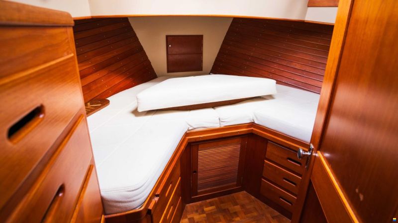 American Marine 49 motoryacht