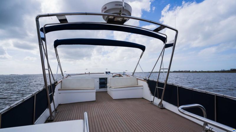American Marine 49 motoryacht