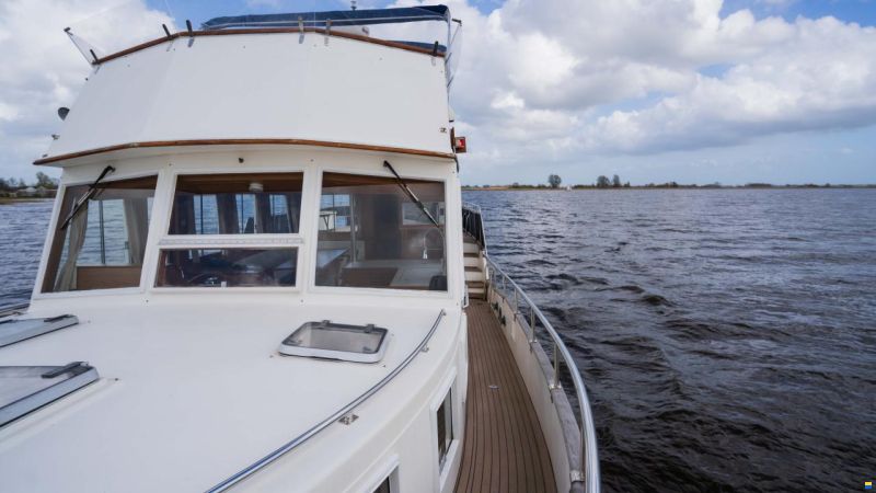American Marine 49 motoryacht