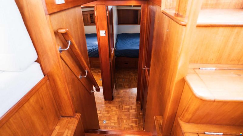 American Marine 49 motoryacht