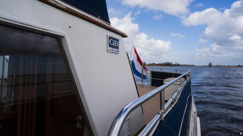 American Marine 49 motoryacht