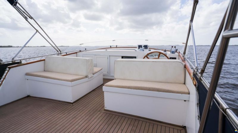 American Marine 49 motoryacht