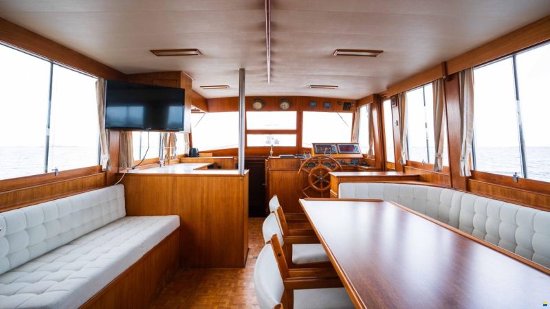 American Marine 49 motoryacht