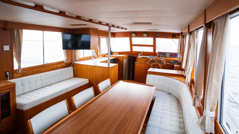 American Marine 49 motoryacht