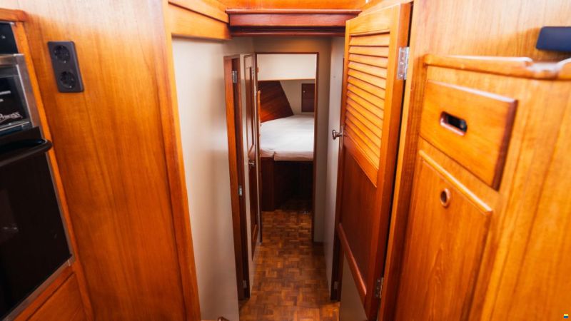 American Marine 49 motoryacht