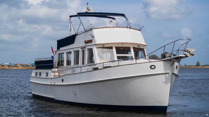 American Marine 49 motoryacht