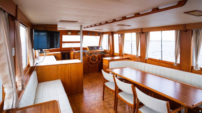 American Marine 49 motoryacht