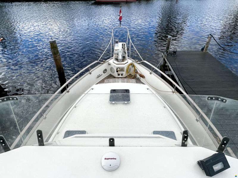 American Marine 42 Motoryacht