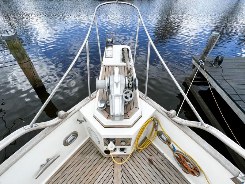American Marine 42 Motoryacht