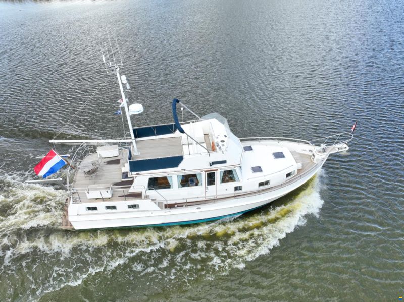 American Marine 42 Motoryacht