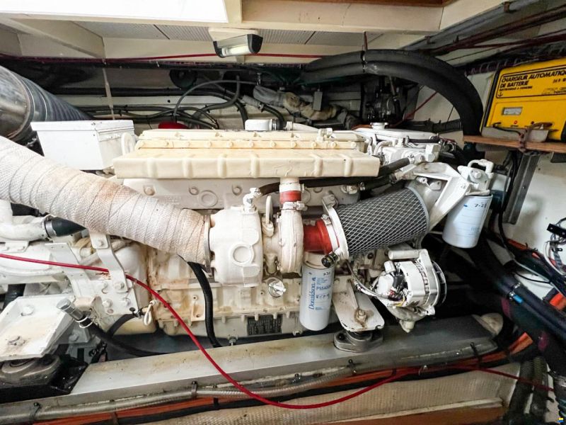 American Marine 42 Motoryacht