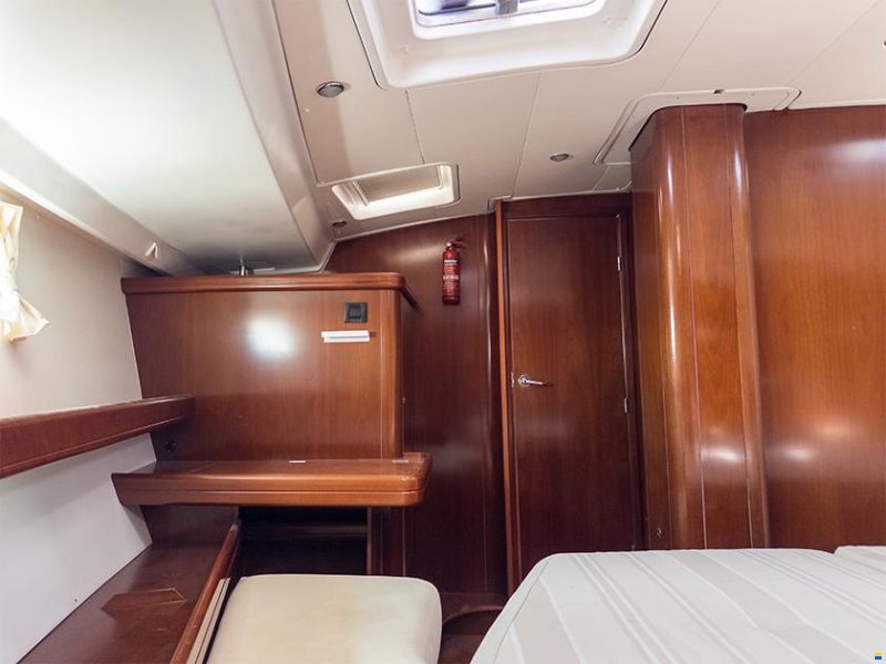 Beneteau Oceanis 523