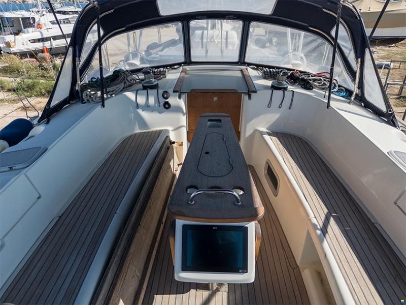Beneteau Oceanis 523