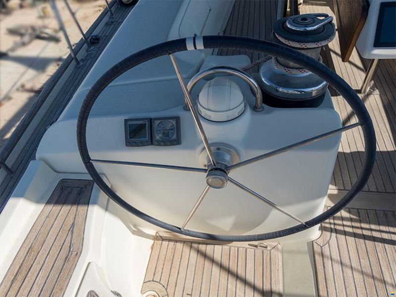 Beneteau Oceanis 523