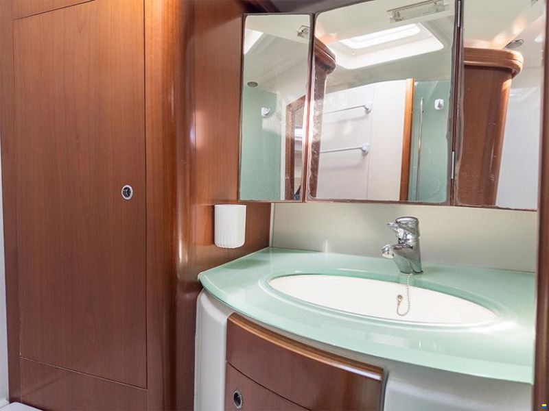 Beneteau Oceanis 523