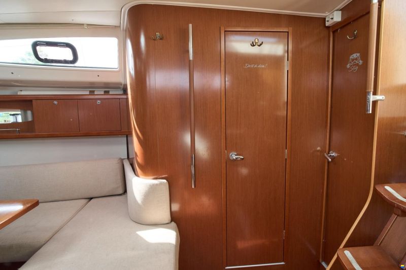 Beneteau Oceanis 40