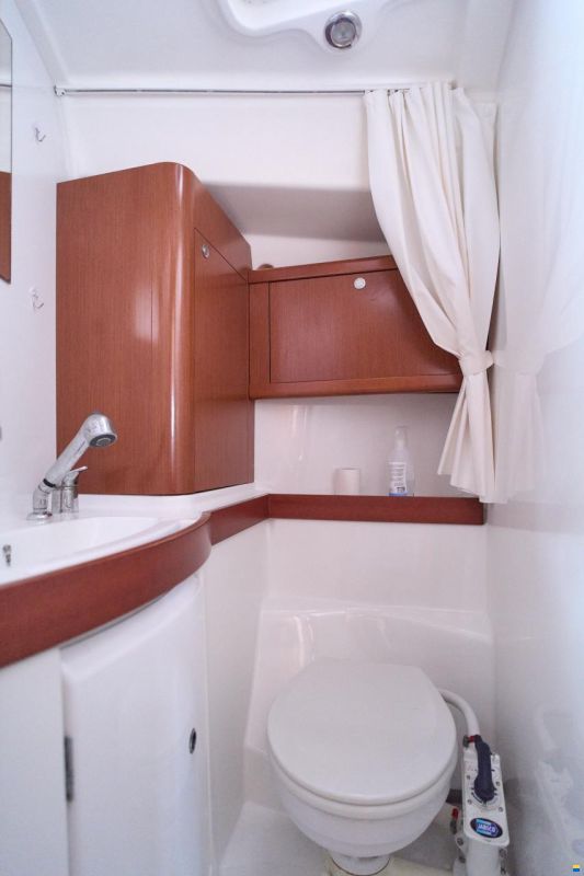 Beneteau Oceanis 40