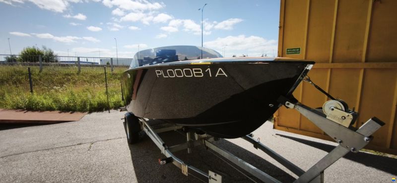 VTS Boats Flying Shark 5.7 Classic