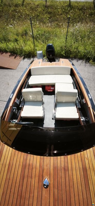 VTS Boats Flying Shark 5.7 Classic