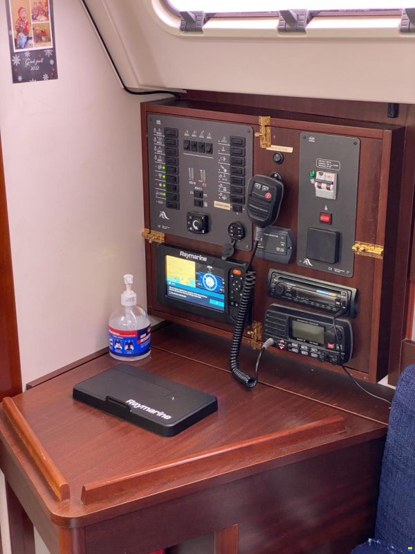 Hanse 320