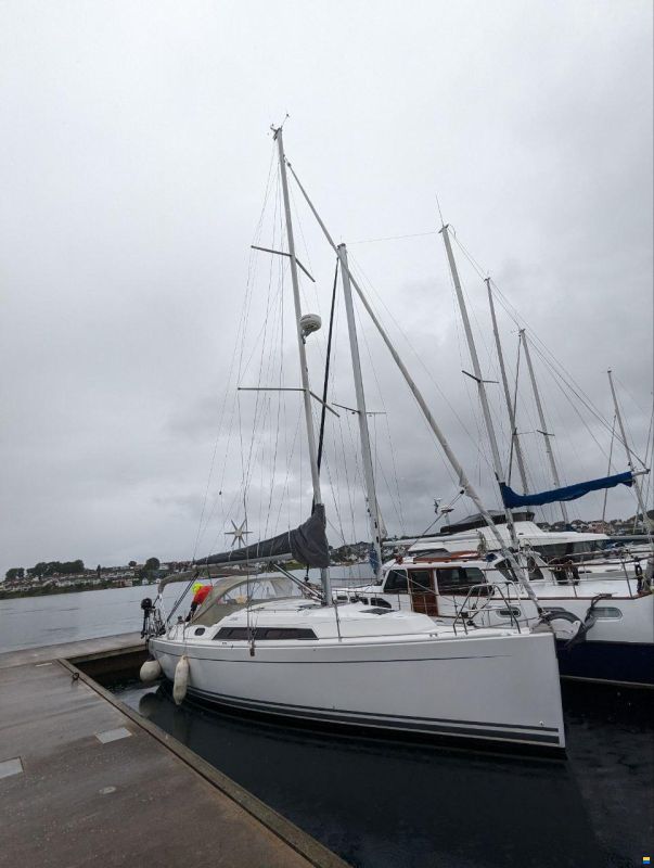 Hanse 320