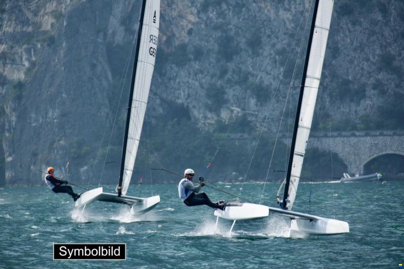 Scheurer A-Cat G7 foiling