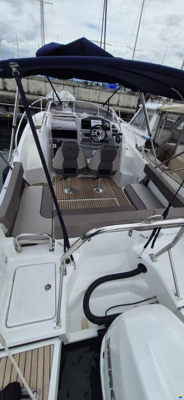 Jeanneau Cap Camarat 7.5 WA 300 CV