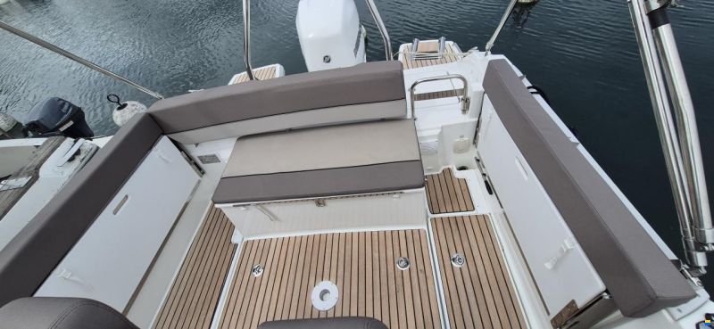 Jeanneau Cap Camarat 7.5 WA 300 CV