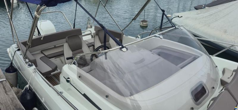 Jeanneau Cap Camarat 7.5 WA 300 CV