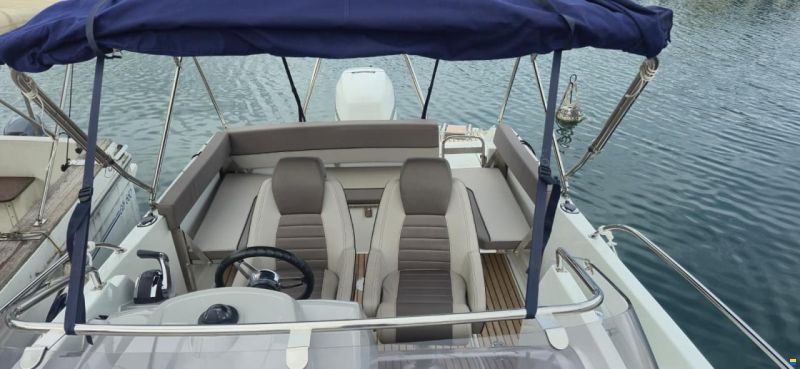 Jeanneau Cap Camarat 7.5 WA 300 CV